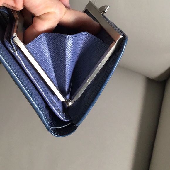 LOUIE VUITTON Vintage Epi Kisslock Compact Wallet Blue Good Condition - Picture 14 of 16